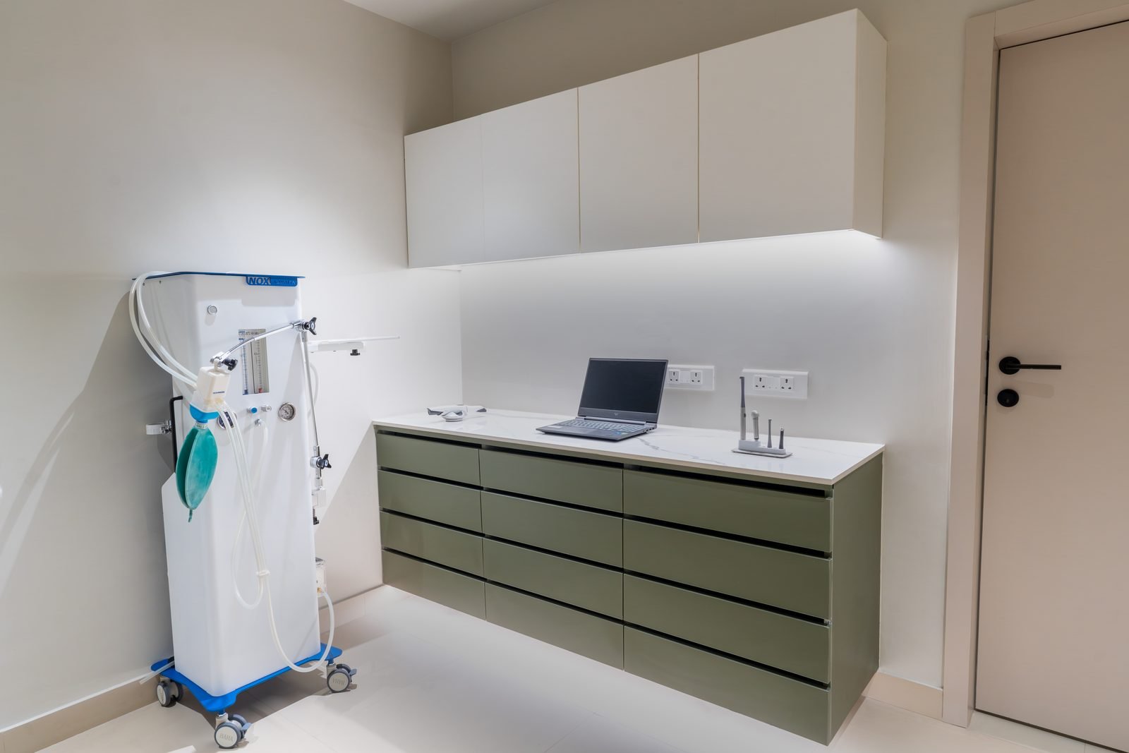 Conscious sedation equipment in a Zen Dental Studio operatory